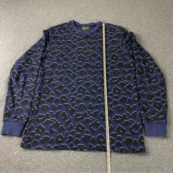 Markus Lupfer AOP All Over Print Leopard Crewneck Sweatshirt Men’s Size Small - Picture 8 of 8